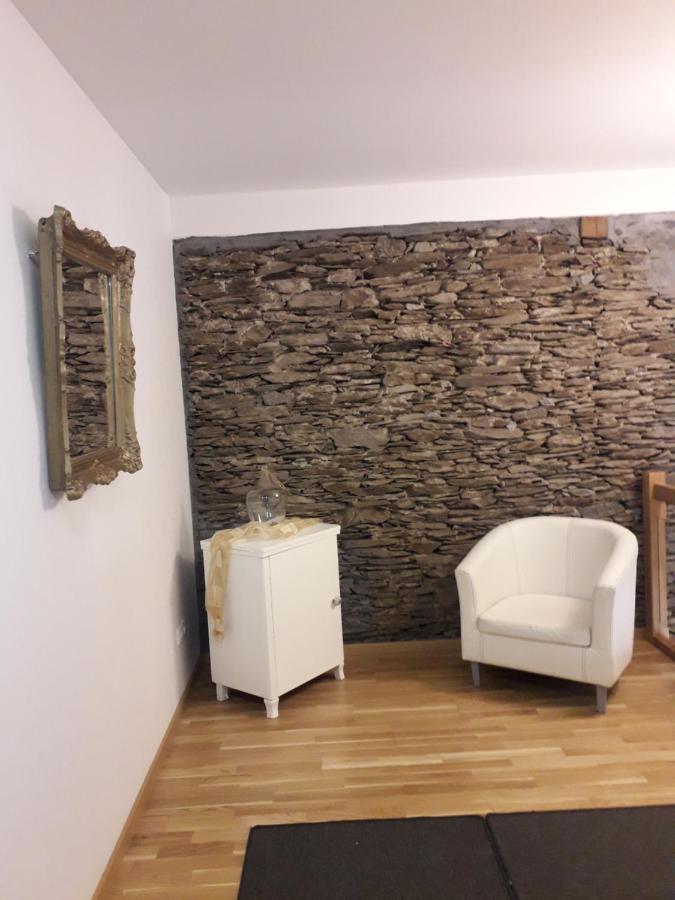Hotel- Weingut- Moselloreley Piesport Bagian luar foto