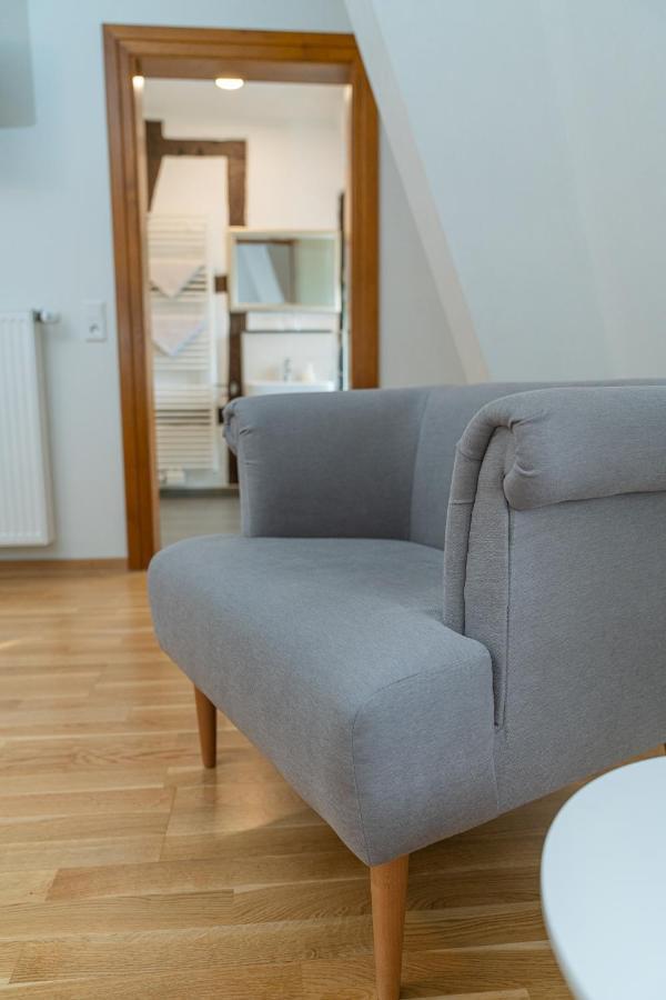 Hotel- Weingut- Moselloreley Piesport Bagian luar foto